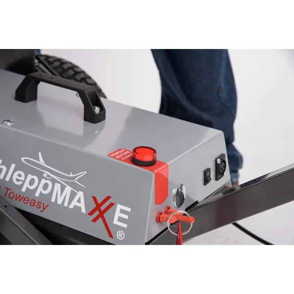 Tow tractor TF1 - Towflexx® for airplane pilots | BAYO