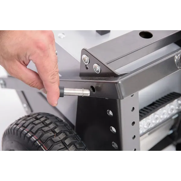 Tow tractor TF1 - Towflexx® for airplane pilots | BAYO