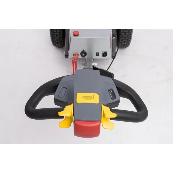 Tow tractor TF2 - Towflexx® for airplane pilots | BAYO