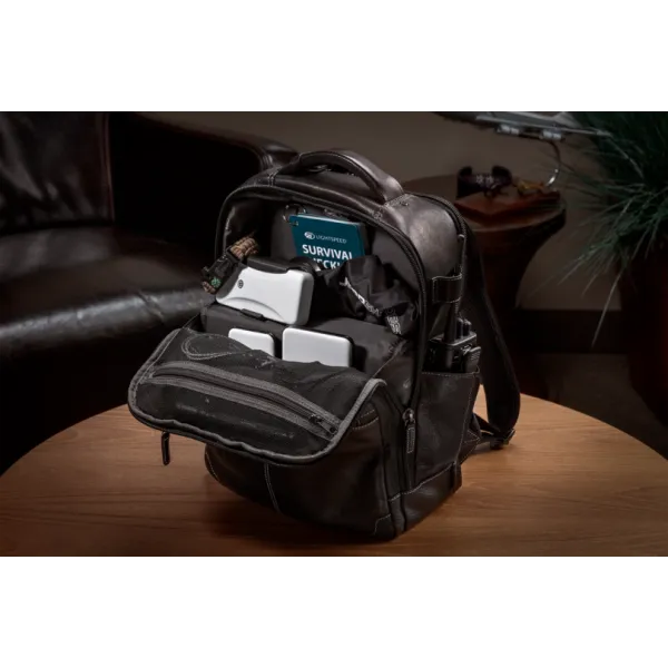 Duke flight bag for airplane pilots | BAYO