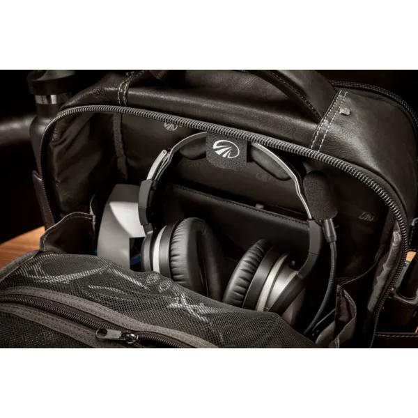 Duke flight bag for airplane pilots | BAYO