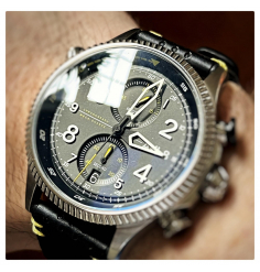 Montre AVI-8 : AV-4080-01