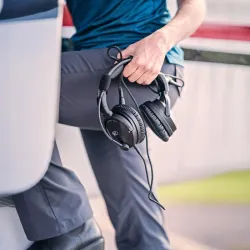 ANR Headset Zulu 4 – Lightspeed Aviation