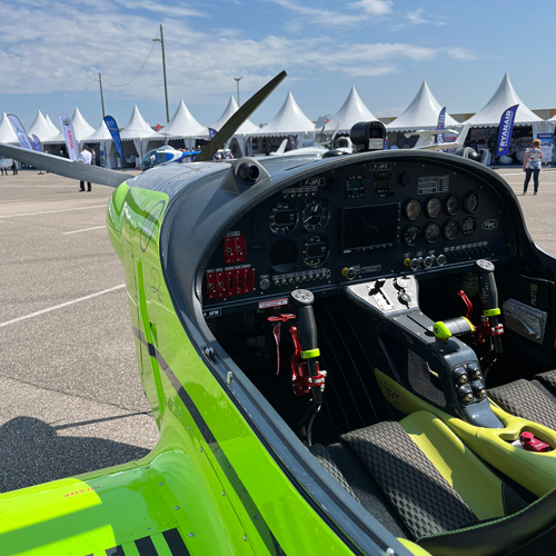 Photo cockpit Viper SD 4 F-JDHR