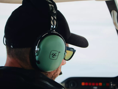 Quel casque aéronautique choisir pour un pilote débutant ?